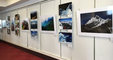 写真展「ブータンの山と文化」